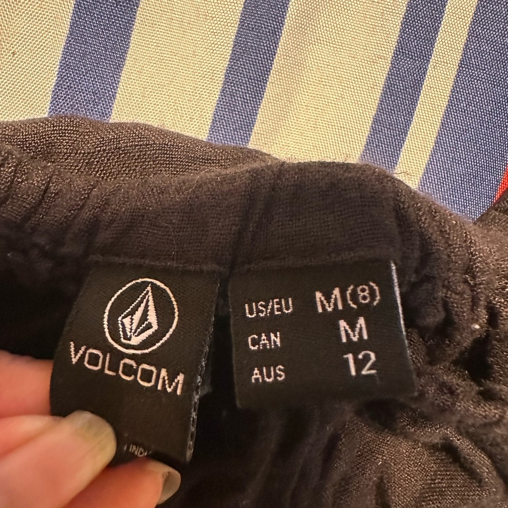 Volcom Top - Picture 4 of 4